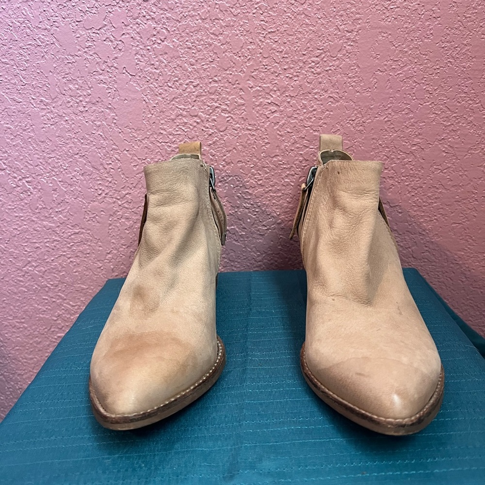 Dolce Vita Booties